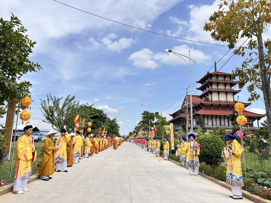 hocvienphatgiaovietnam_xaloiphat _vesak20252.jpg